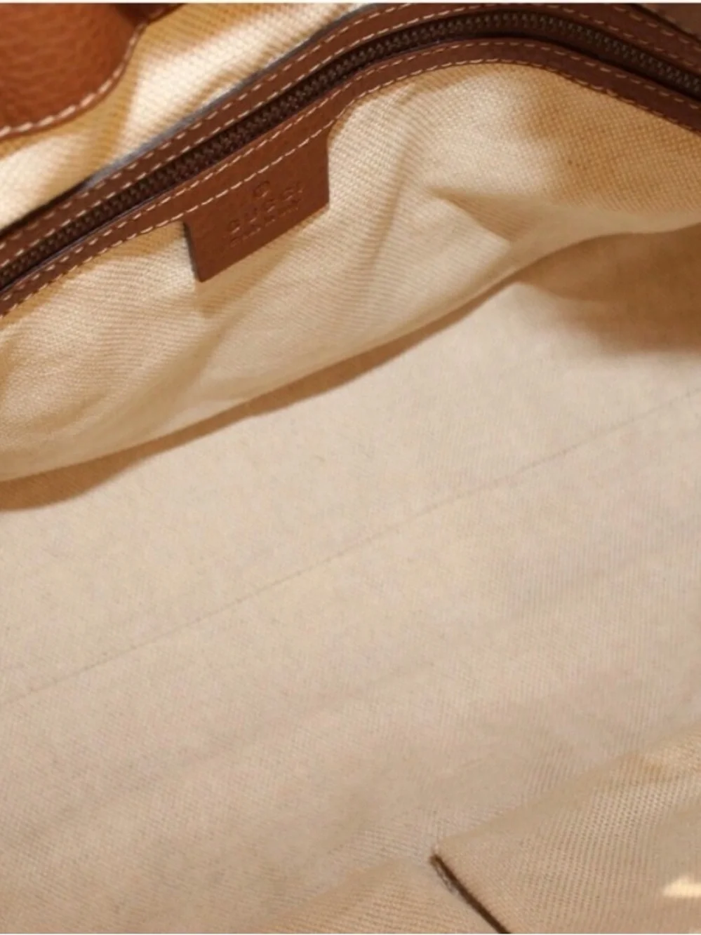 Gucci Beige raffia Shoulder Bag with Brown Leather Trim and Gold Chain